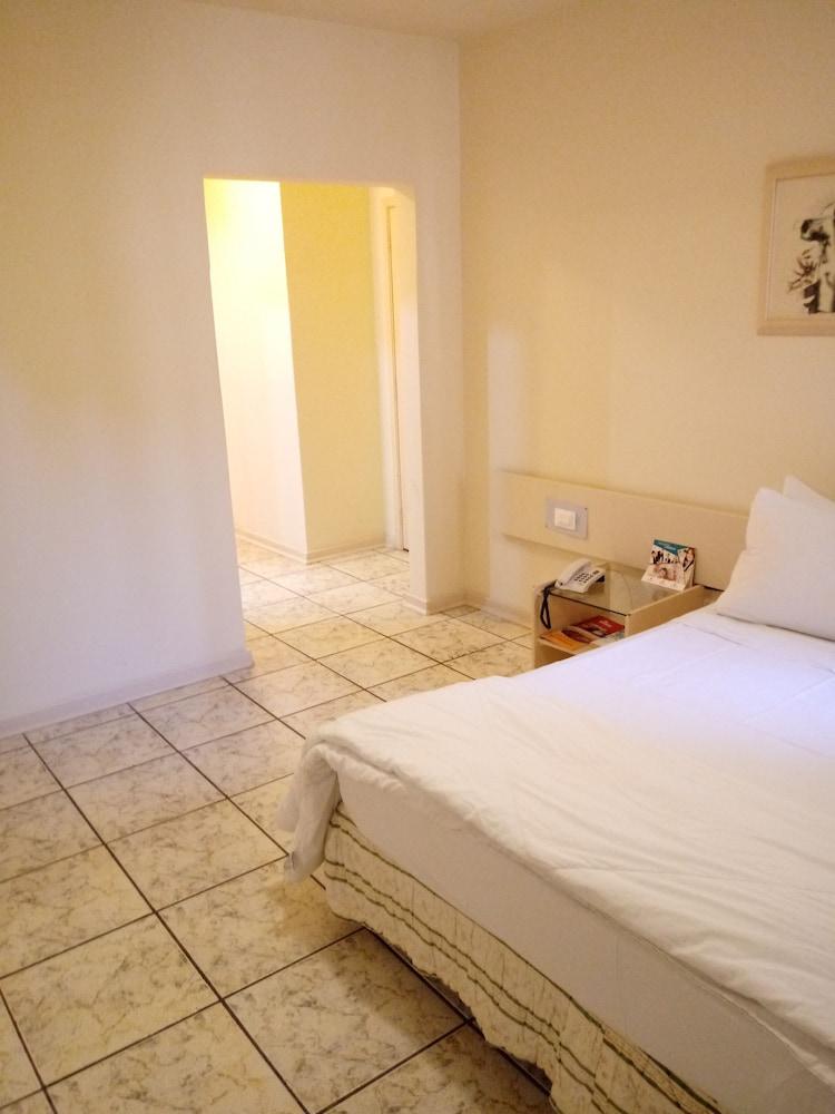 Hotel Harbor Inn Londrina Buitenkant foto